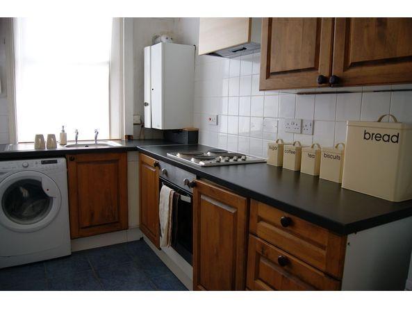 House in Leeds, Hyde Park - View 4