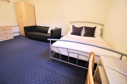 1 bedroom apartment to rent - 221 Woodhouse Street, Leeds LS22UZ