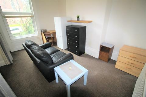 Studio to rent, Brudunell Road, Leeds LS6 1BE