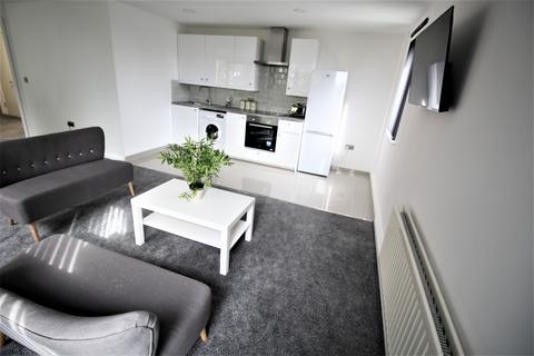 3 bedroom apartment to rent, Samara Westmount, 59-61 Clarendon Road, Leeds LS2 9NZ