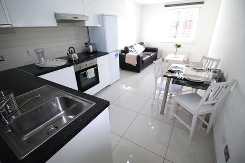 3 bedroom flat to rent, Flat 49, 205 Clarendon Road, Leeds, West Yorkshire, LS2 9DU