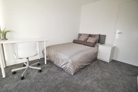 3 bedroom apartment to rent, 205 Clarendon Road,  LS2 9DU