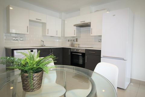 3 bedroom apartment to rent, 205 Clarendon Road, Leeds LS29DU