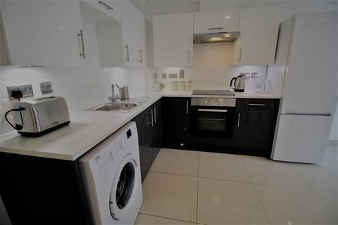 2 bedroom flat to rent, Flat 45, 205 Clarendon Road, Leeds, LS2 9DU