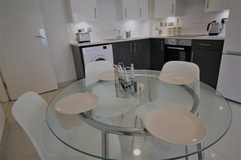 2 bedroom flat to rent, Flat 45, 205 Clarendon Road, Leeds, LS2 9DU