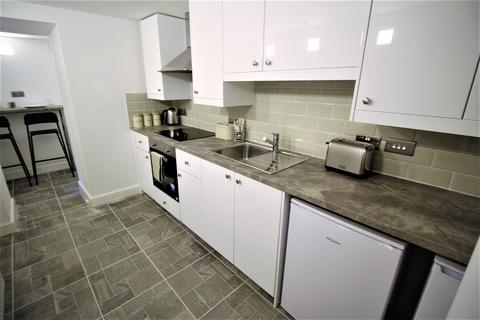 3 bedroom apartment to rent, 46 Headingley Lane,  LS6 2EL