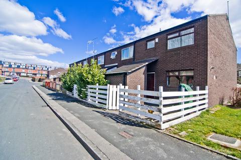 3 bedroom semi-detached house to rent, Willow Approach, Leeds LS4 2HE