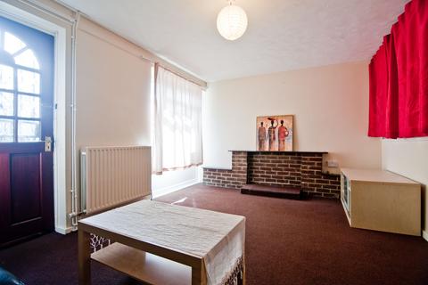 3 bedroom house to rent, 11 Willow Approach, LS4 2HE