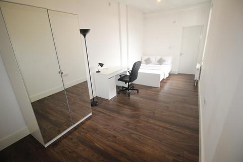 2 bedroom apartment to rent, 27 Kelso Road, Leeds LS29PR