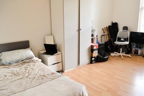 1 bedroom apartment to rent, Brudenell Road, Leeds LS6 1HA