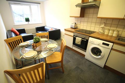 2 bedroom apartment to rent, 205 Clarendon Road, LEEDS LS2 9DU