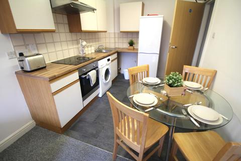 2 bedroom apartment to rent, 205 Clarendon Road, LEEDS LS2 9DU