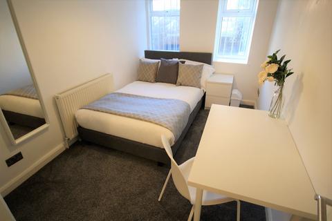 2 bedroom apartment to rent, Kelso Road, Leeds LS2 9PR