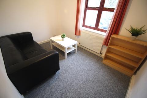 2 bedroom apartment to rent, Woodsley Road, Leeds LS2 9LZ