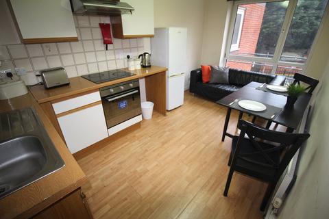 2 bedroom apartment to rent, 205 Clarendon Road, Leeds LS29DU