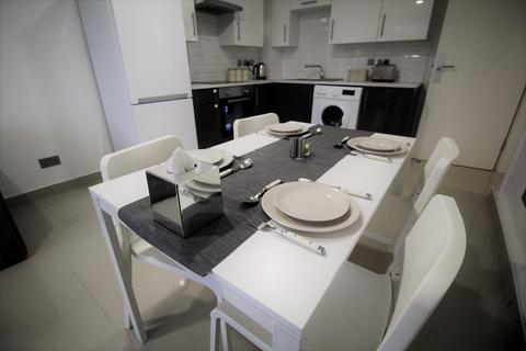 2 bedroom flat to rent, Flat 79, 205 Clarendon Road, Leeds, LS2 9DU