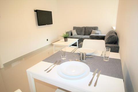 2 bedroom flat to rent, Flat 48, 205 Clarendon Road, Leeds, LS2 9DU