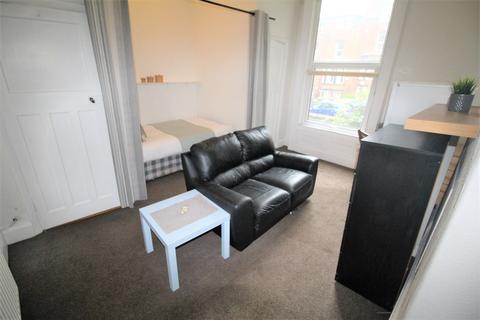 Studio to rent, Brudenell Road, LEEDS LS6 1BD