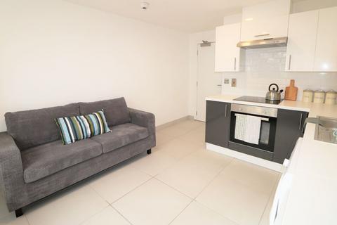 2 bedroom flat to rent, Flat 82, 205 Clarendon Road, Leeds, LS2 9DU