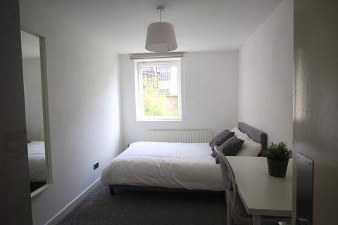 2 bedroom flat to rent, Flat 82, 205 Clarendon Road, Leeds, LS2 9DU