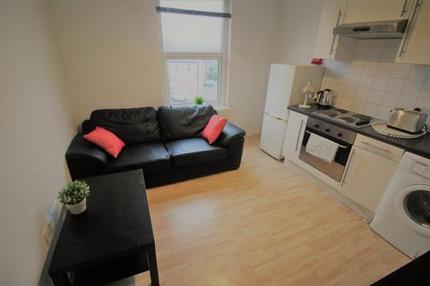 1 bedroom apartment to rent, Kelso Road, Leeds LS2 9PR