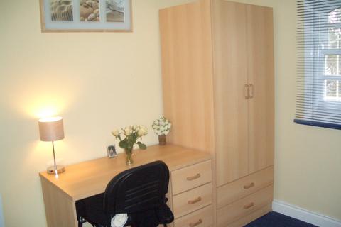 1 bedroom apartment to rent, 221 Woodhouse Street, Leeds LS22UZ