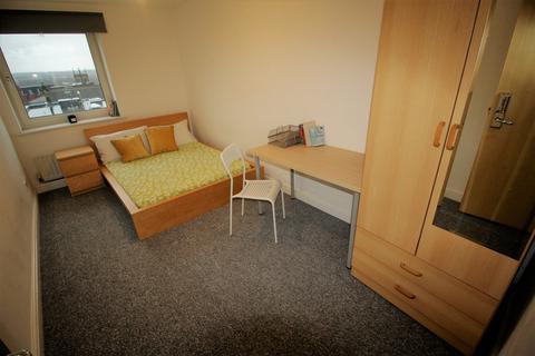 2 bedroom flat to rent, Flat 72, 205 Clarendon Road, Leeds, LS2 9DU