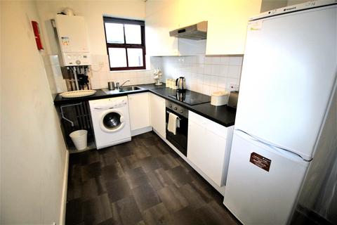 2 bedroom apartment to rent, Woodsley Road, Leeds LS2 9LZ