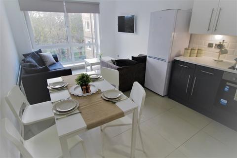 3 bedroom flat to rent, Flat 65, 205 Clarendon Road, Leeds, LS2 9DU