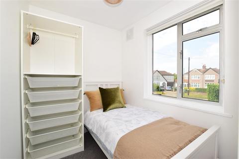 5 Knowle Avenue, Bexleyheath, DA7 5LP
