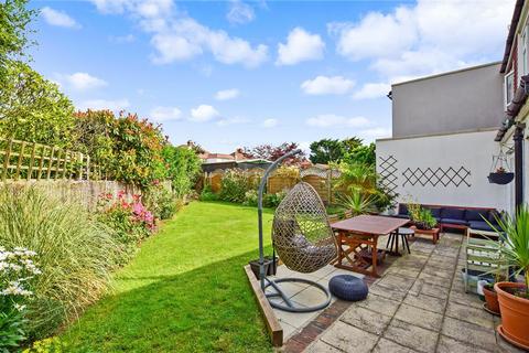 5 Knowle Avenue, Bexleyheath, DA7 5LP