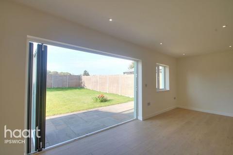 3 bedroom detached bungalow for sale, The Strand, Ipswich