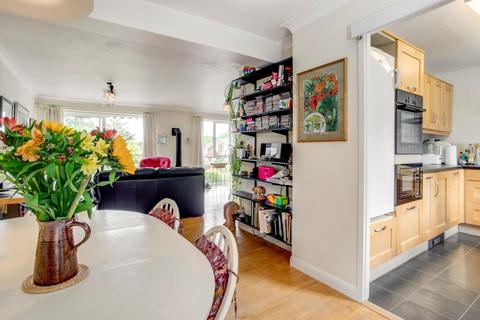 27 Highover Park, Amersham, HP7 0BP