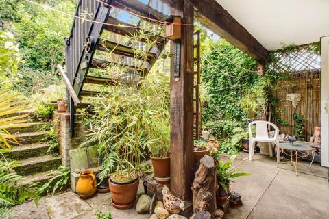 27 Highover Park, Amersham, HP7 0BP