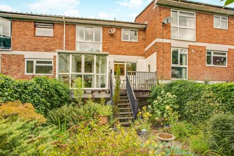 27 Highover Park, Amersham, HP7 0BP