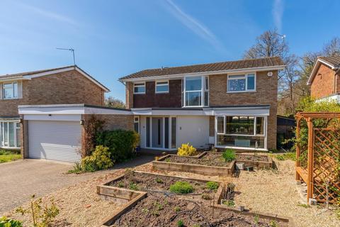 5 Cedar Grove, Amersham, HP7 9BG