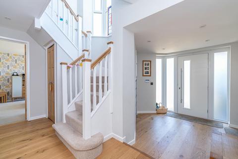 5 Cedar Grove, Amersham, HP7 9BG