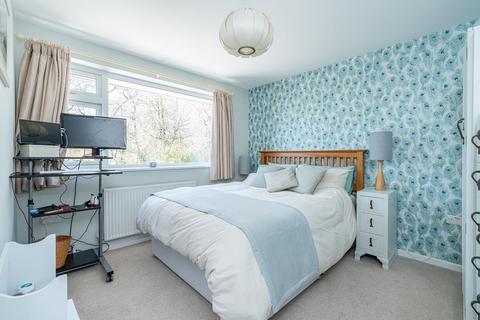 5 Cedar Grove, Amersham, HP7 9BG