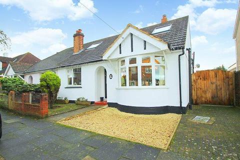 24 Tennyson Road, Ashford, TW15 2LN
