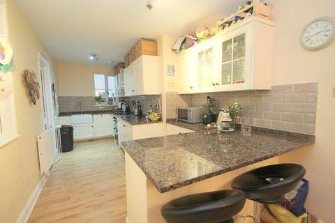 24 Tennyson Road, Ashford, TW15 2LN