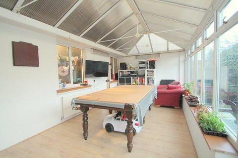 24 Tennyson Road, Ashford, TW15 2LN
