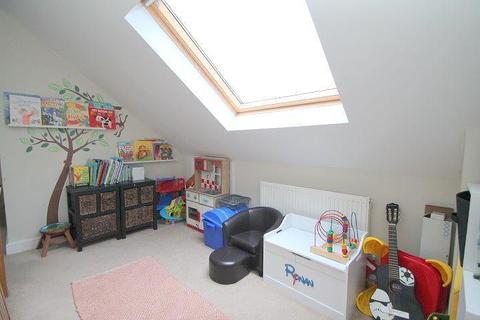 24 Tennyson Road, Ashford, TW15 2LN
