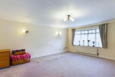 Canford Nelson Road, Ashford, TW15 3QT