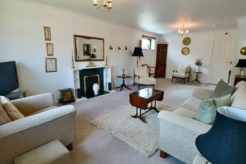 28 Juniper Gardens, Bingham, Nottingham, NG13 8UA