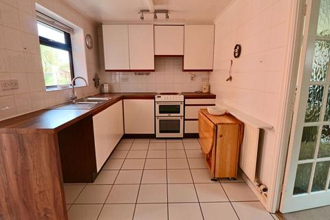 28 Juniper Gardens, Bingham, Nottingham, NG13 8UA