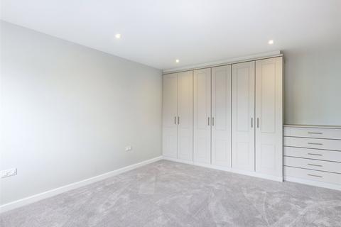 13a Elmsway, Ashford, TW15 2SH