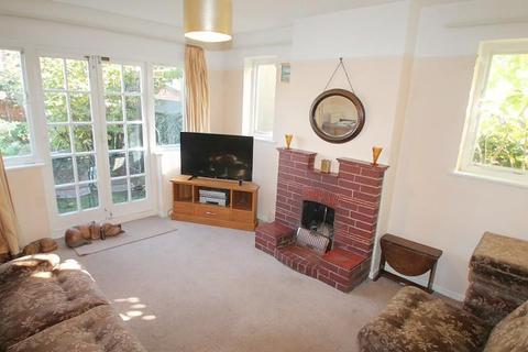28 School Road, Ashford, TW15 2AJ