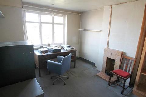 28 School Road, Ashford, TW15 2AJ