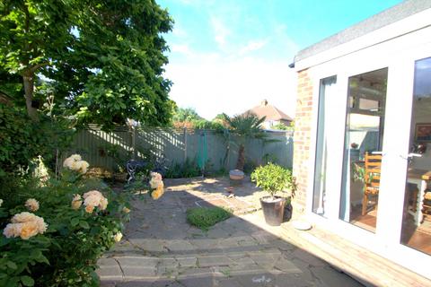 12 Cheyne Road, Ashford, TW15 1TH