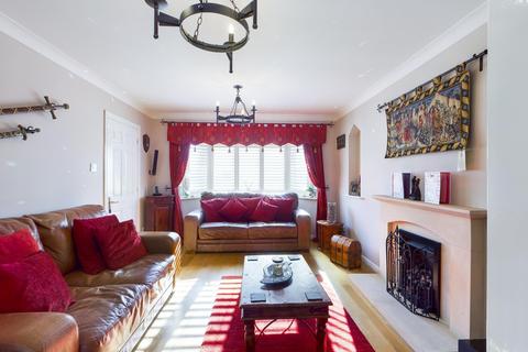 4 bedroom detached house for sale - Aspen Gardens, Ashford, Middlesex, TW15